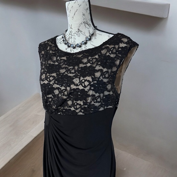 Connected Black Sleeveless Dress Size 12 - Picture 10 of 12